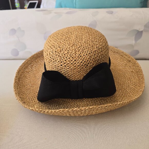 Straw Sun Hat with Black Bow - Picture 2 of 4